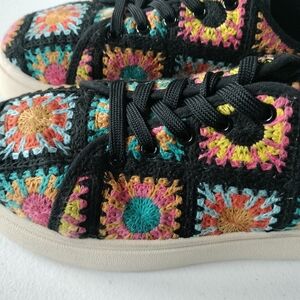 Dirty Laundry Rambling Crochet Granny Square Platform Sneakers 9.5 Artsy Boho